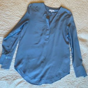 Silk top, baby blue size s/p